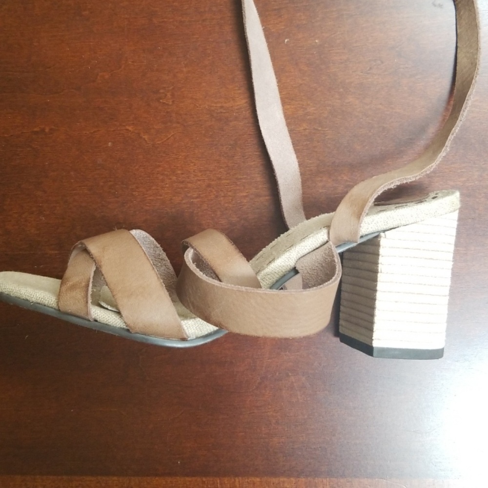 Barely Used Morenatom Block Sandals - image 4